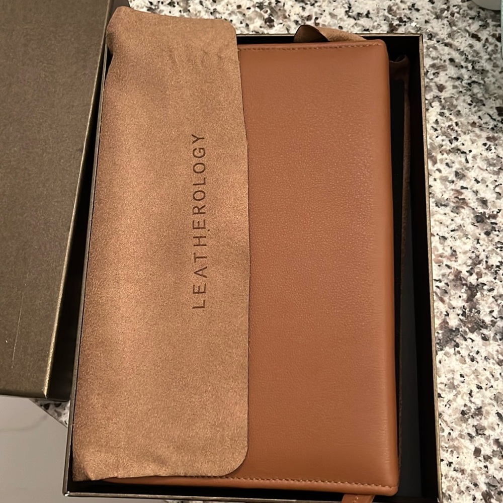Leatherology brown jewelry case new